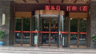 自動門多少錢？了解自動門價格的幾個因素